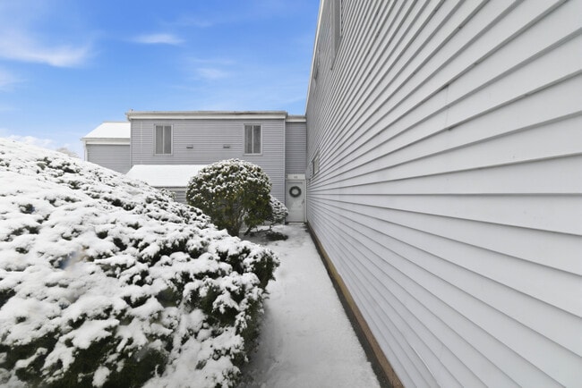 Photo - 60 Cinnamon Spring