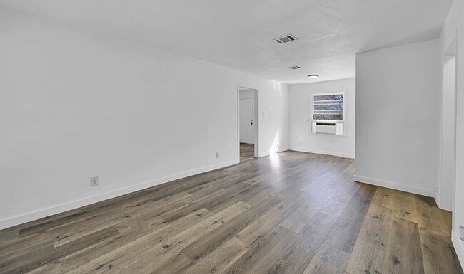 Photo - Cozy 2 BD 1 BA Home in Waco