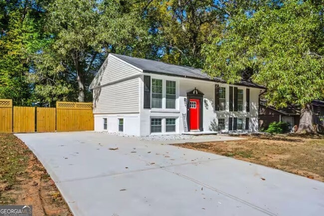 Photo - 6741 Gano Dr