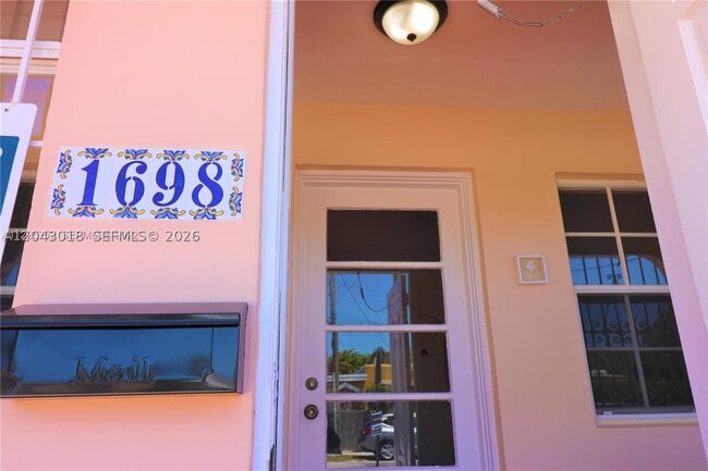 Photo - 1698 SW 20th St