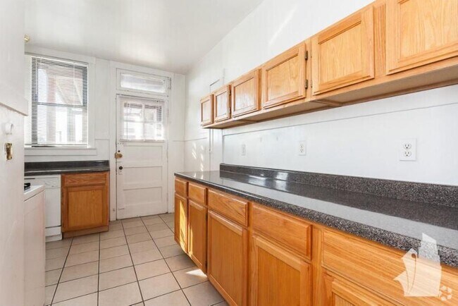 Building Photo - 2 bedroom in Chicago IL 60657 Unit 1125-1A Rental