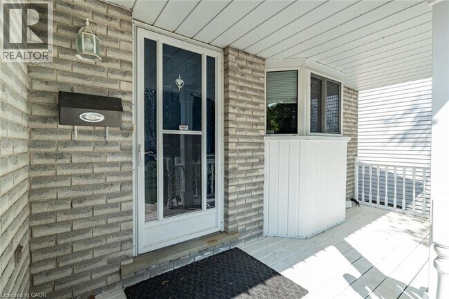 Photo - 125 Cornerbrook Crescent