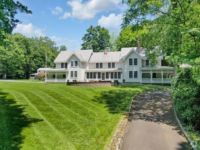 Building Photo - 314 Haverstraw Rd Rental