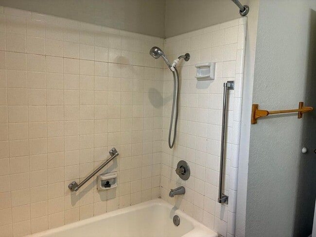 Photo - 3 Wagnon Dr Unidad B