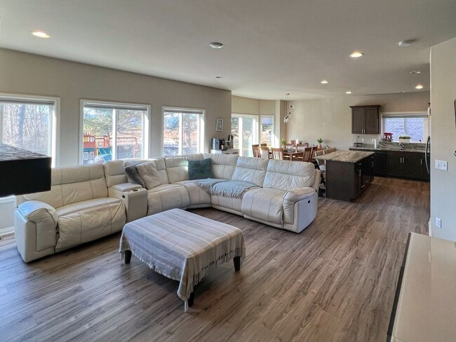 Photo - 13788 Grandeur Ave