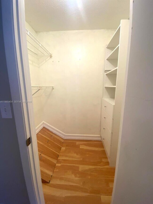 Photo - 4601 Pier Dr