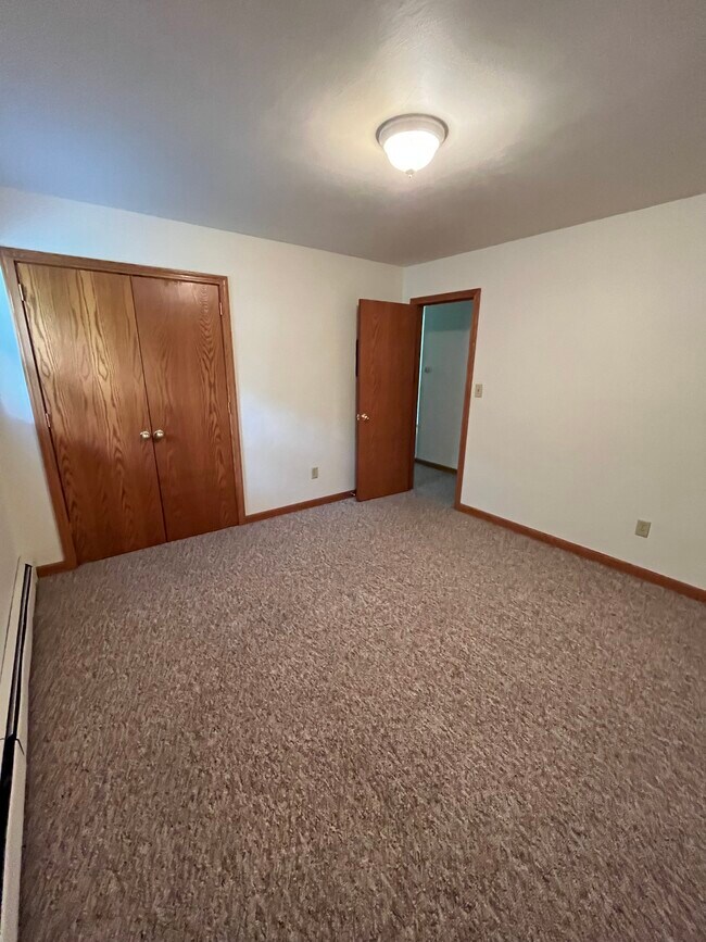 1994 Mathews Rd Apartments For Rent in Youngstown, OH