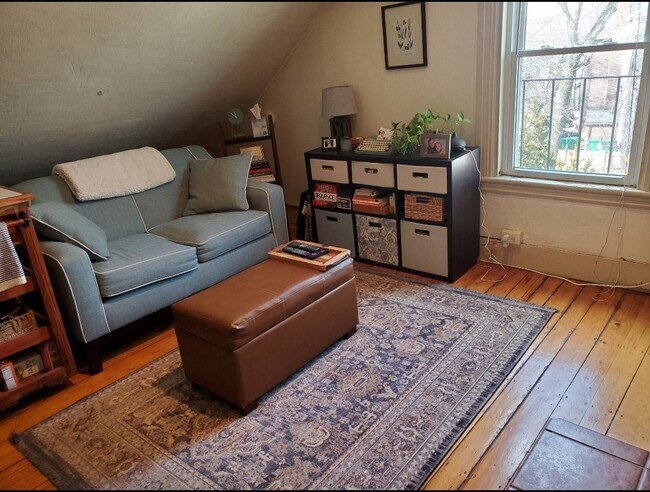 Living room - 89 Walden St Unit 3