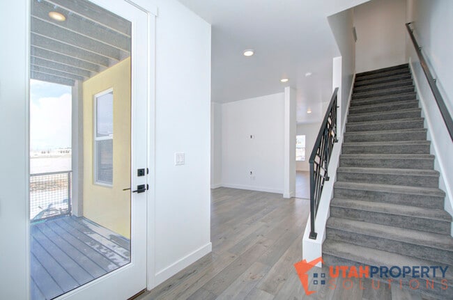 Photo - 10821 S Lake Run Rd