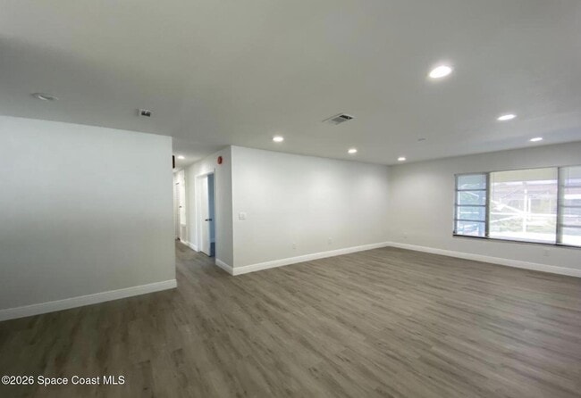 Photo - 451 Port Malabar Blvd NE