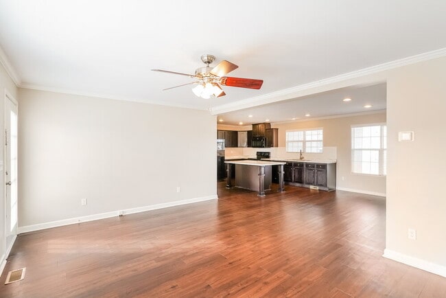 Photo - 2003 Vancroft Cir