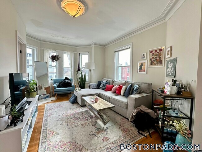 Photo - 839 Parker St Unit 2