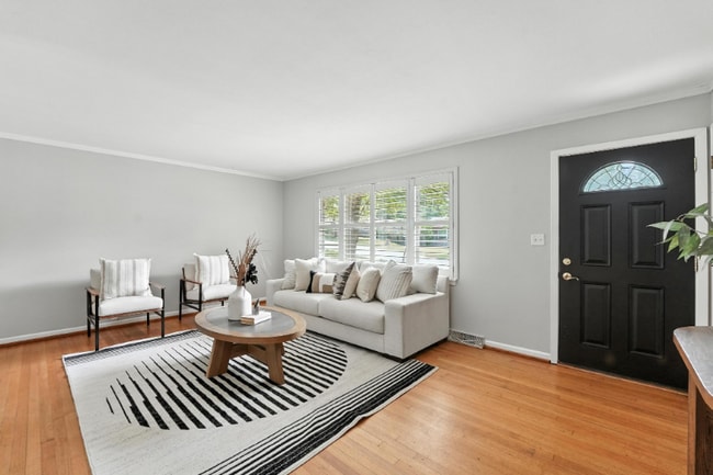 Photo - 4100 E 112 St