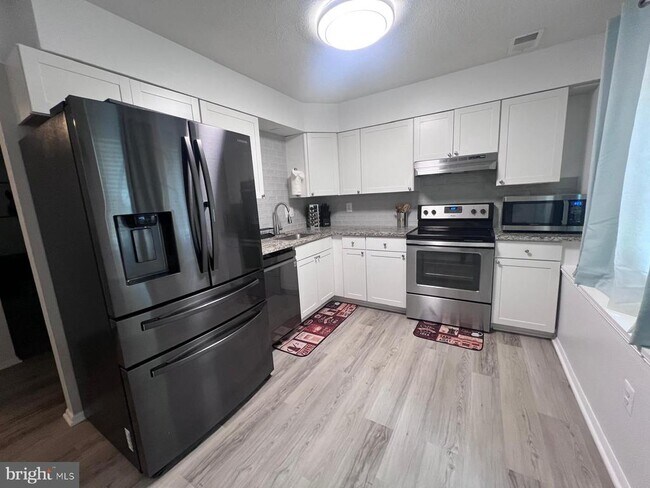 Photo - 1013 Copperfield Ct