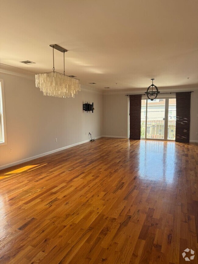Building Photo - 145 Clifford Unit 3FL Rental