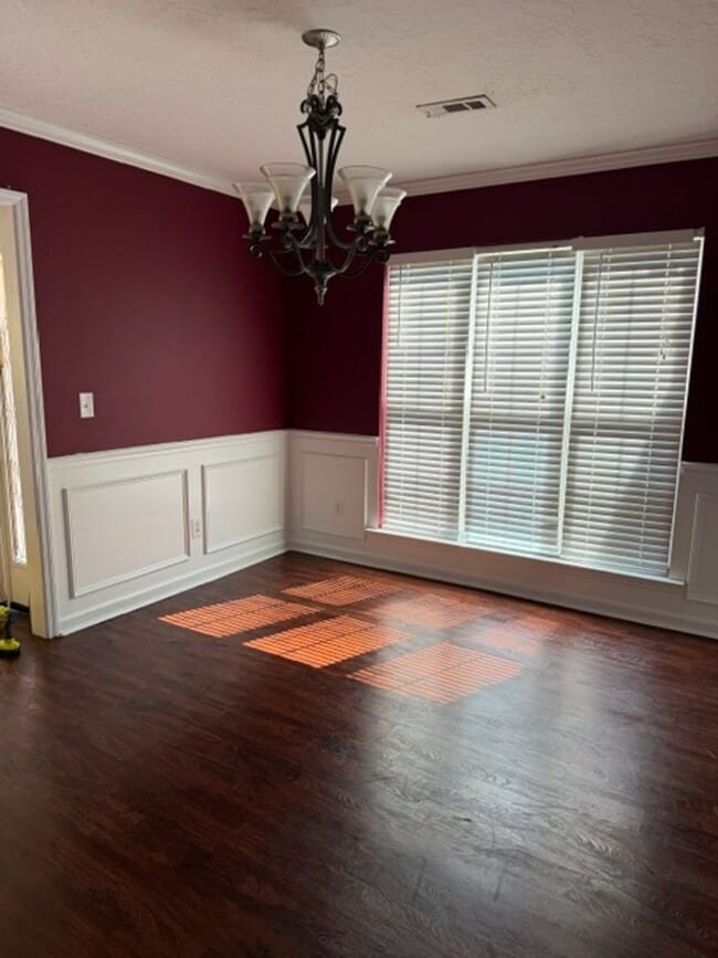 Photo - 1832 Heathers Way