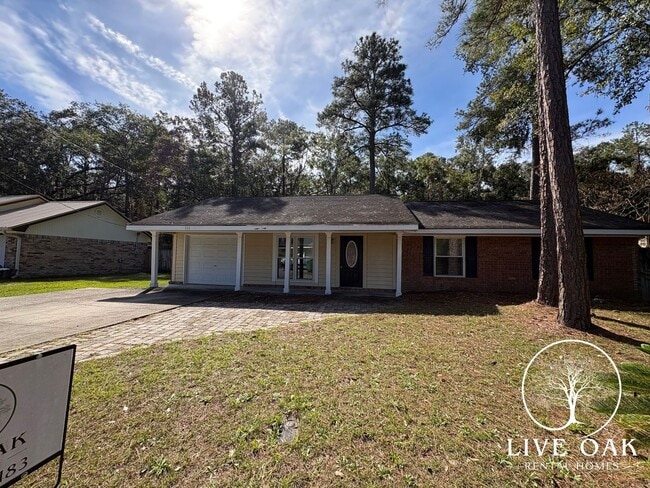 Photo - MOVE IN SPECIAL: $500 OFF 1ST FULL MONTH'S RENT!**