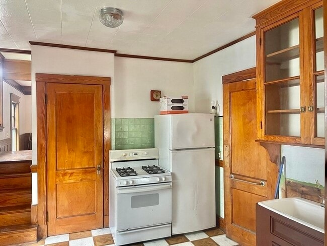 47 Pleasant St