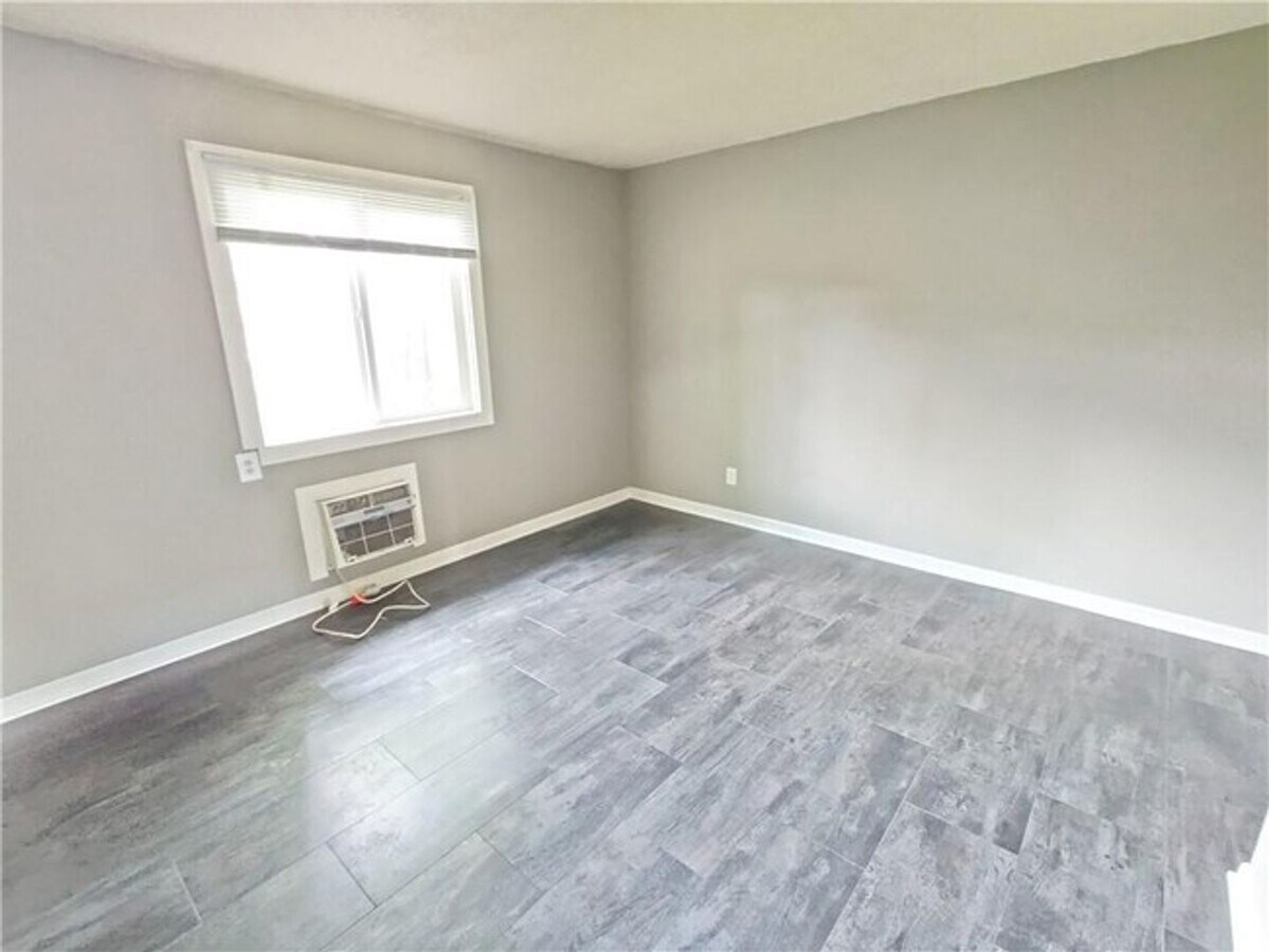 Photo - 217 N Hamilton St