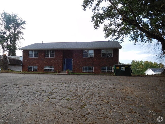 Building Photo - 101 Colonial Oaks Dr Unit B Rental