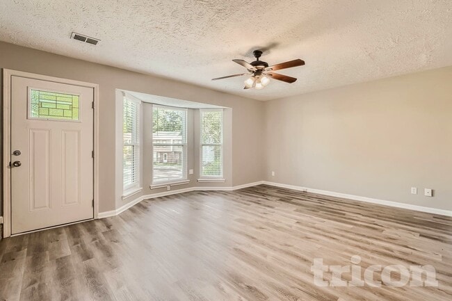 Photo - 126 Woodberry Ct