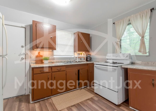 Photo - 5813 Doeboy St