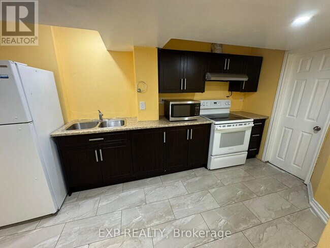 Photo - 59 Roadmaster Ln