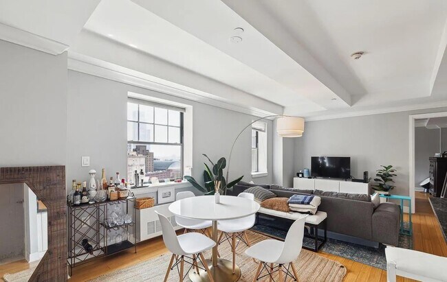 Photo - 1701 Locust St