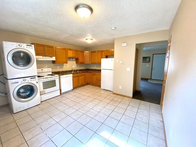 Photo - 3 Bedroom Duplex in North Fargo!