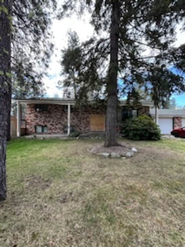 Photo - Unique duplex in post falls