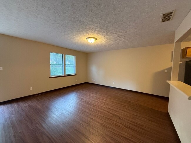 Photo - Smokerise Park - 2BR/1BA East Athens Living