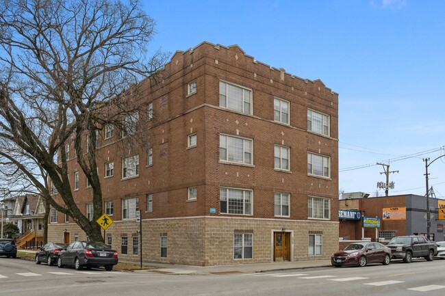 Building Photo - 3221 N California Ave Unit G Rental