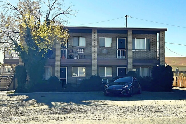 Building Photo - 8469 E Yavapai Rd Unit B Rental