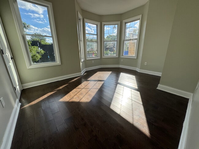 Photo - 495 Clinton Ave