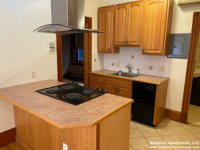 Building Photo - 97 Myrtle St Unit 1