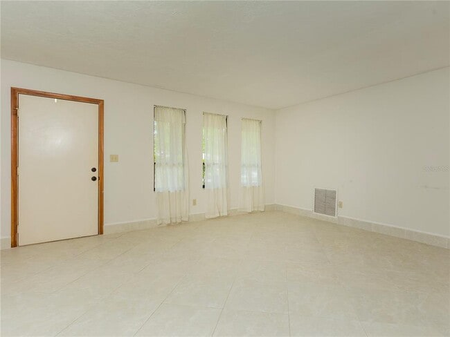 Photo - 6112 NW 52nd Terrace