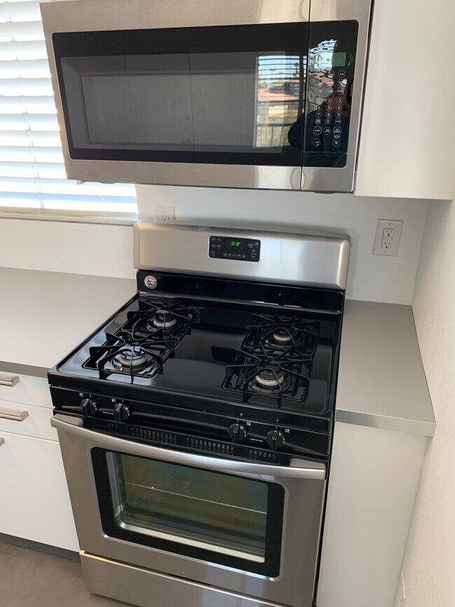 Photo - 746 W Turney Ave, Apt 8 Unit 8
