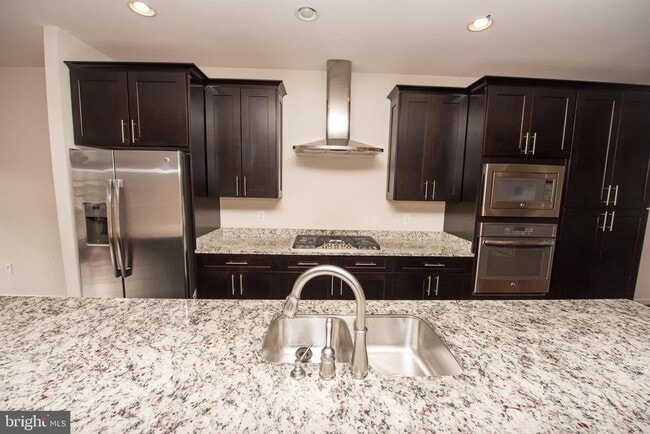 Building Photo - 7444 Burnside Way