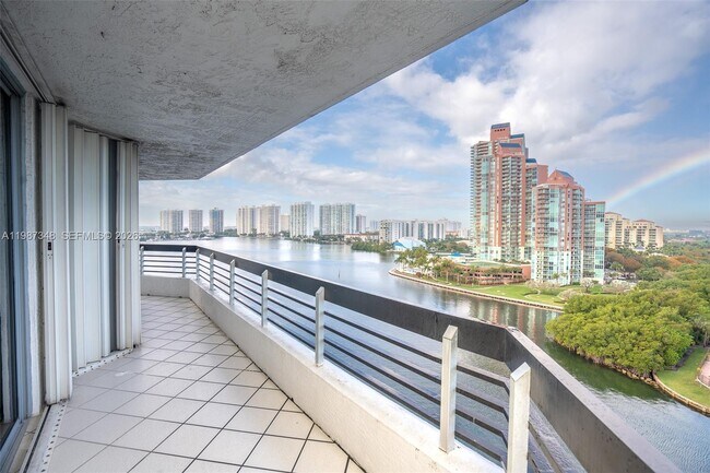 3530 Mystic Pointe Dr Unit 1401