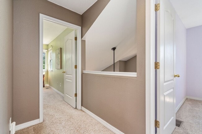 Photo - Spacious 2 Bedroom, 2 bathroom Condo.