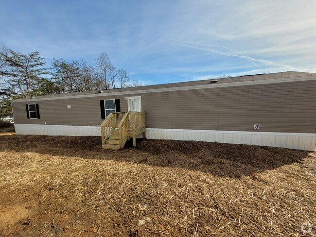 Building Photo - Knoxville 37918 - Almost New 3-bedroom 2-b... Rental