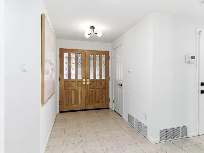 Photo - 1460 Murchison Dr