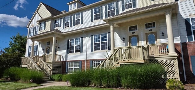 Building Photo - 1545 Cass Lake Rd