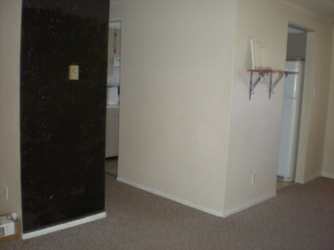 Photo - 114 Glenda Dr Unit b