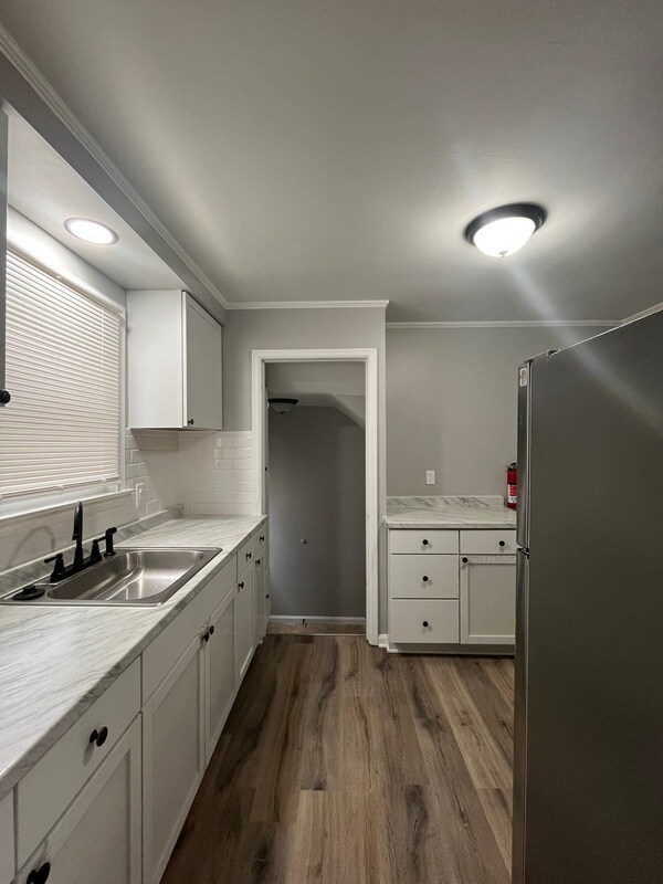 Photo - 1126 Mill St