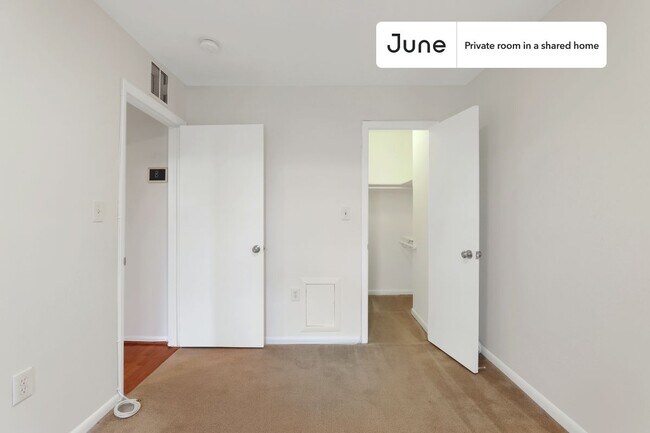 Photo - Room in Shared 5 bed/2 bath home Unidad 2B