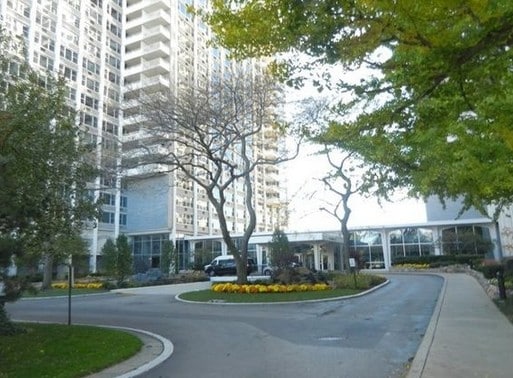 Photo - Imperial Towers Condominium