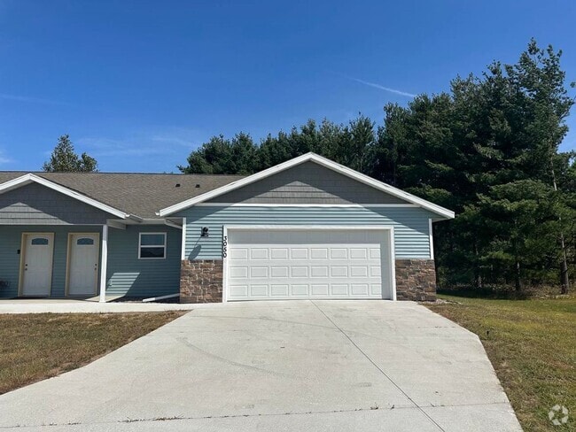 Building Photo - 3 Bedroom Duplex Rental