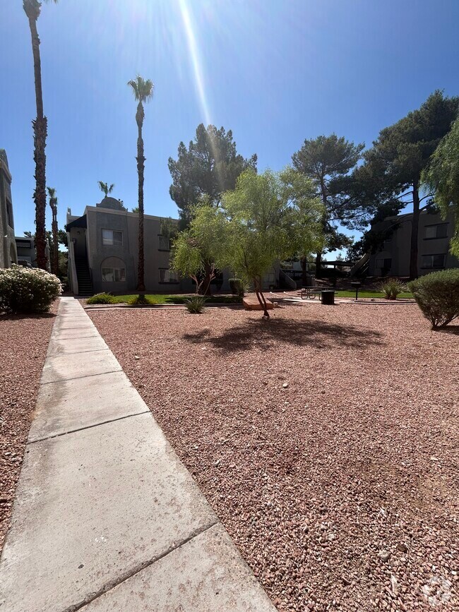 Building Photo - Sequoia Meadows Rental