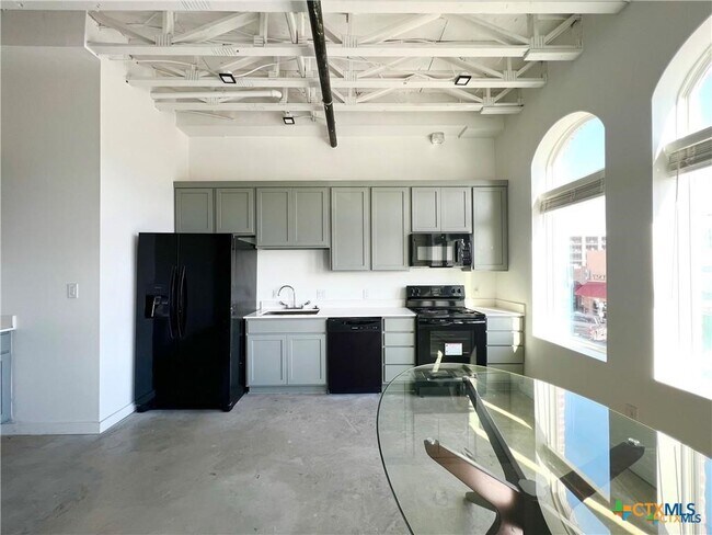 Photo - 301 N LBJ Dr Unit 203